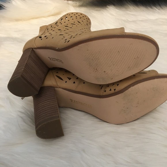 Restricted footwear open toe booties sz 9 - Picture 5 of 5